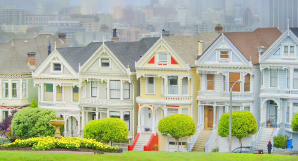 The Victorian houses of Alamo Square