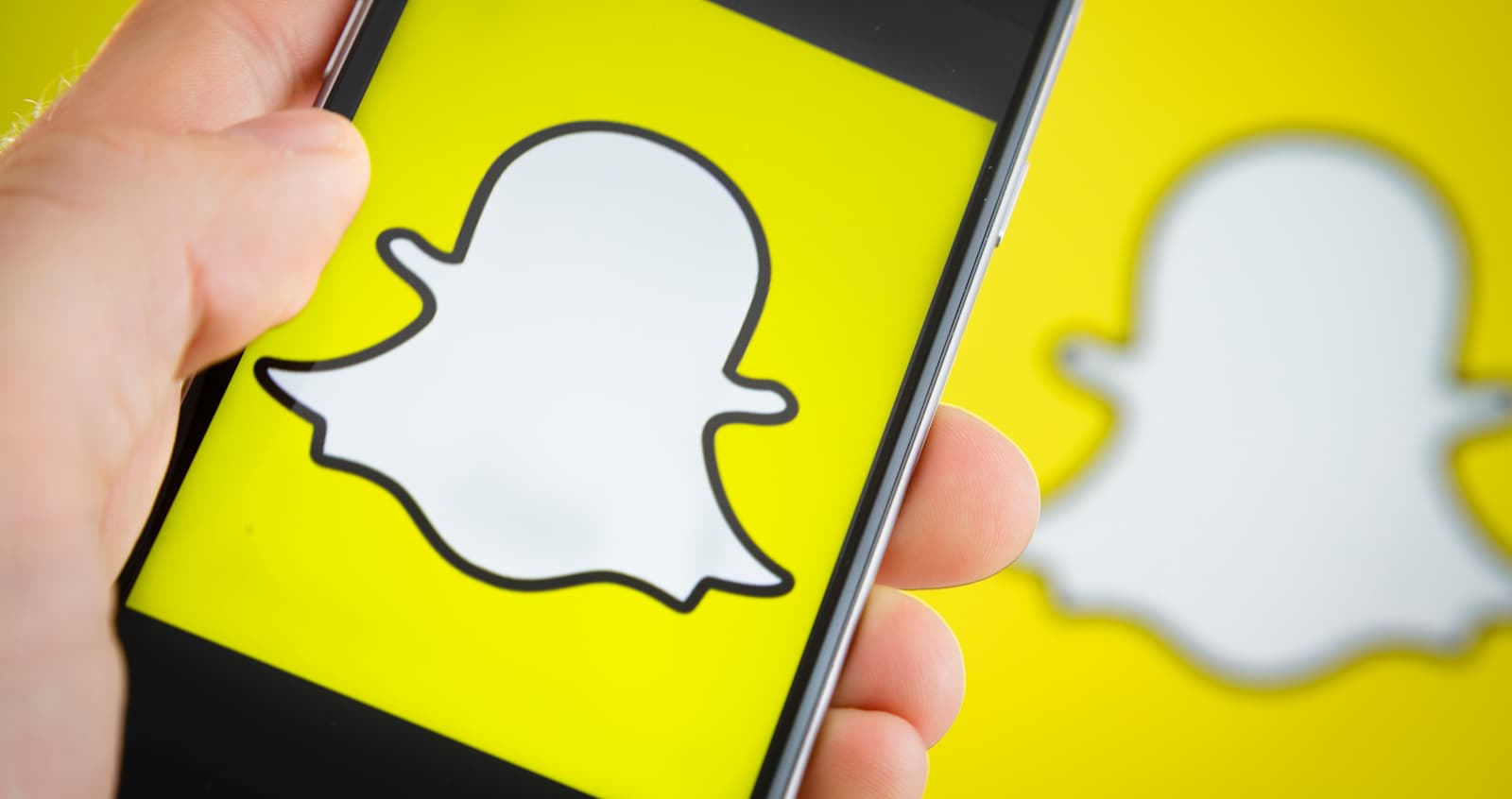 Snapchat ends our long nightmare by killing Story Auto Advance