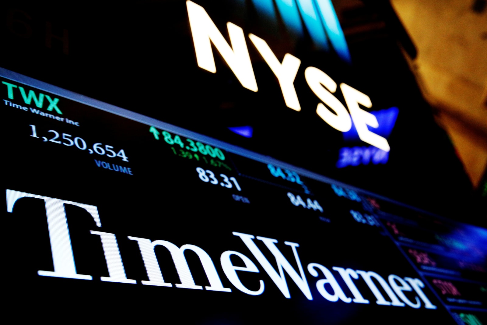 photo of AT&T to buy Time Warner for $85.4 billion image
