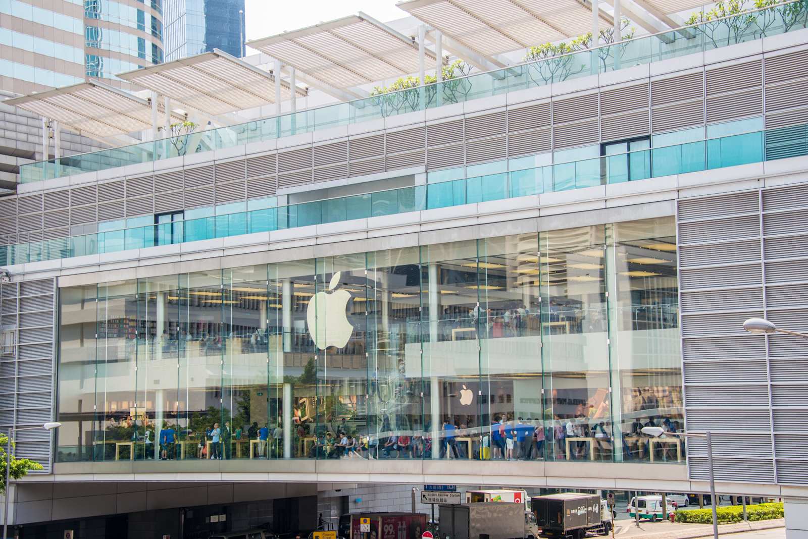 Apple buys a Seattle-based AI startup for $200 million