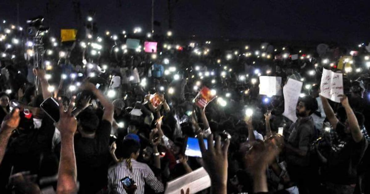 Hundreds Of Jallikattu Protestors Sleep Out In The Open On Chennai's Marina Beach In Historic Protest