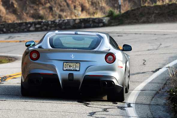 14-2014-ferrari-f12-berlinetta-review-1.jpg