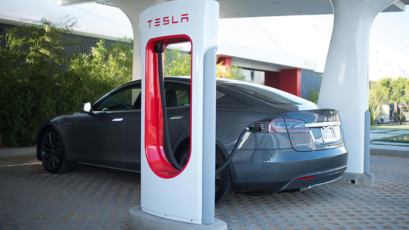photo of Over 2,000 Tesla Supercharger outlets installed around the world image