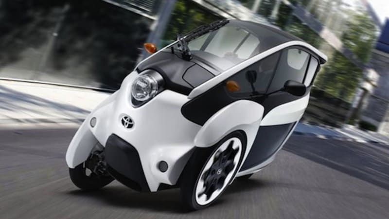 Toyota takes i-Road tests to the streets of Tokyo