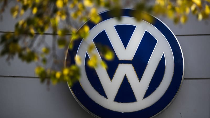 photo of EU may pressure Volkswagen to compensate dirty diesel owners image