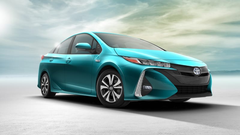 The Toyota Prius's roof-mounted solar panel isn't coming to the US