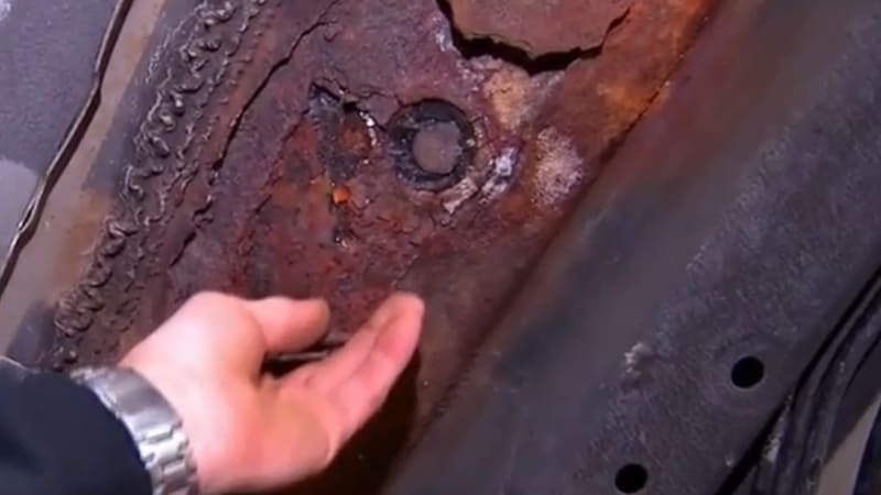 Nissan owners complain to feds about rusting floors