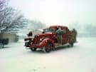 Snow Beautiful on Christmas Eve, a Headache for Travelers