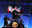 Weezer kicks off tour at Chicago’s Aragon Ballroom (12/01)