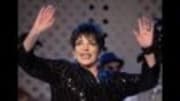  Liza Minelli covers Beyonce's 'Single Ladies' for 'Sex and the City 2,' in which she makes a cameo.  