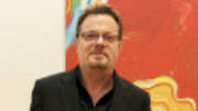  Eddie Izzard is in talks to star in and produce NBC's 