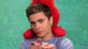  Somebody told Zac Efron how to get to 