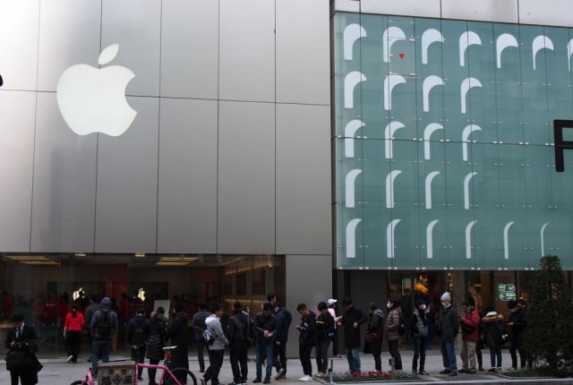 いつもより安くアップル製品が買える！──1月2日開催「アップル初売り」の様子をレポート