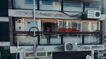 ドローンが監視する世界で、ドローンが橋渡しする恋を描く「In the Robot Skies」。ロンドン映画祭で公開