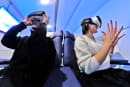 動画：池袋からファーストクラスでNYへ、VRで海外旅行体験するFirst Airlines。出演：せきぐちあいみ
