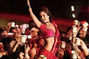 Katrina 'Jumma Chumma' na de