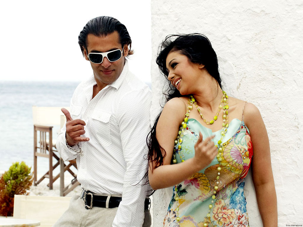 Ayesha+takia+in+wanted+wallpapers