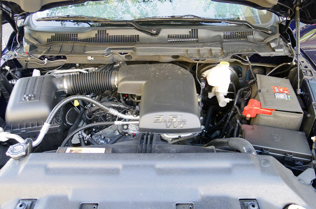 What problems are common to the Dodge Ram 1500 V6 engine?