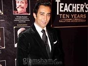 Rahul Khanna to sport 6 pack abs in HOUSEFULL 2