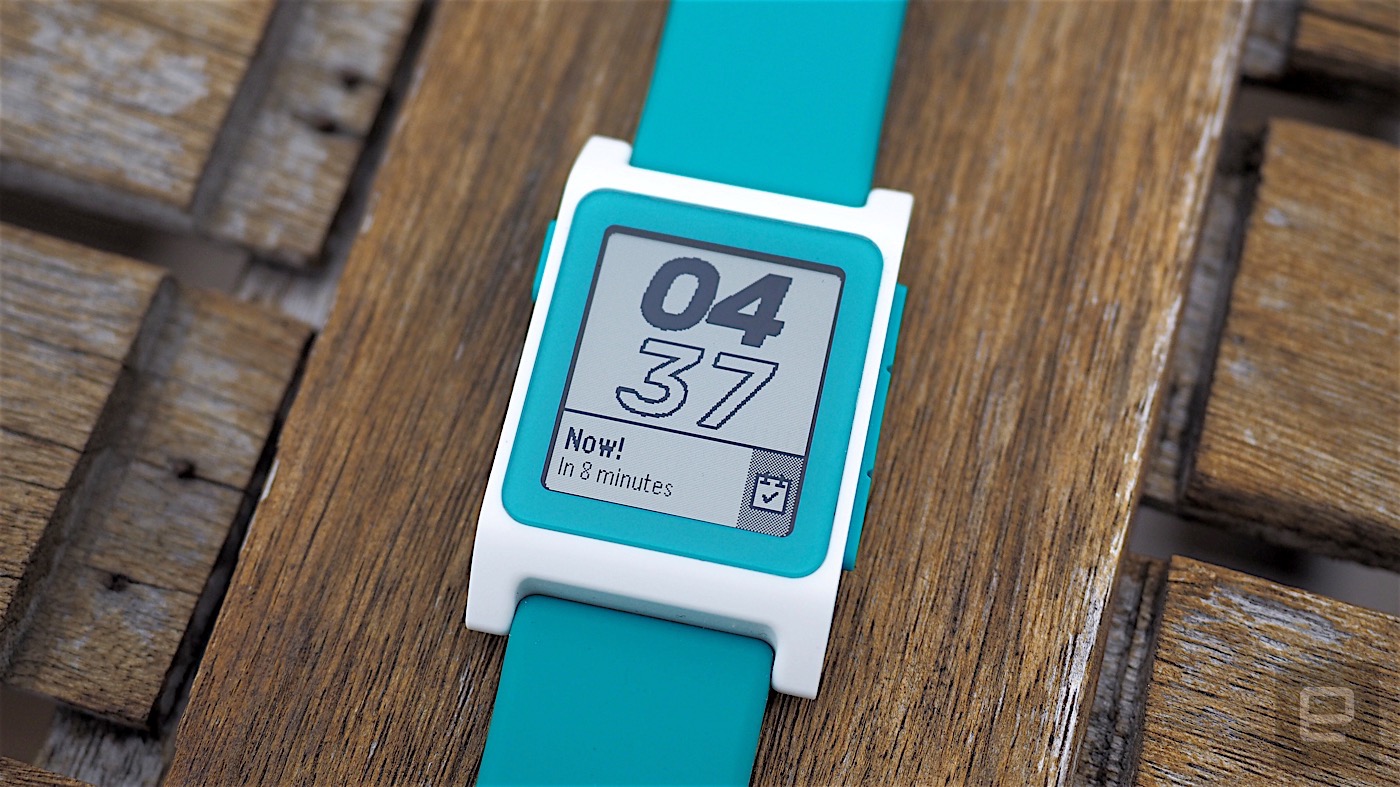 Another addition to the Pebble interface are "Quick View" notific...