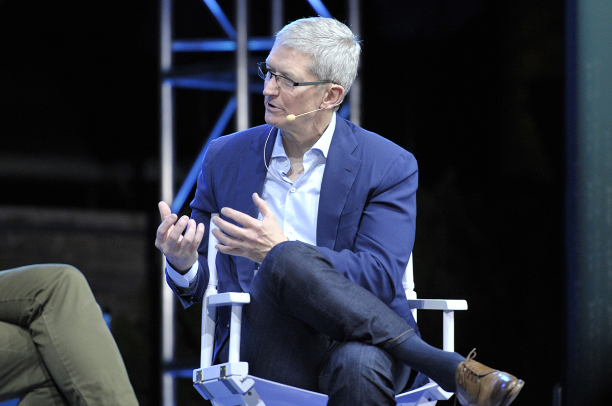 Tim Cook expects &#039;massive change&#039; in the auto industry