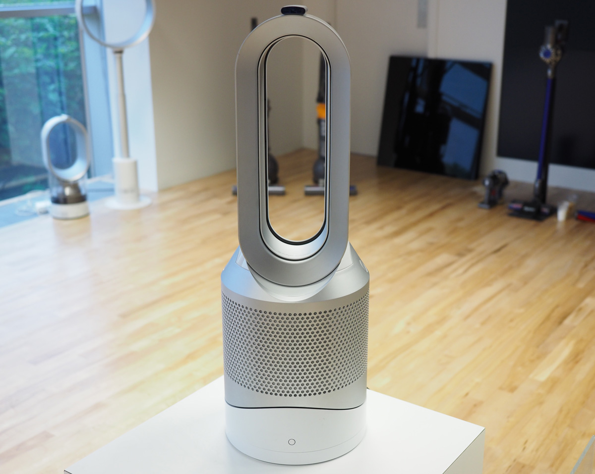 Dyson&#039;s latest bladeless fan keeps the air pure and your toes warm