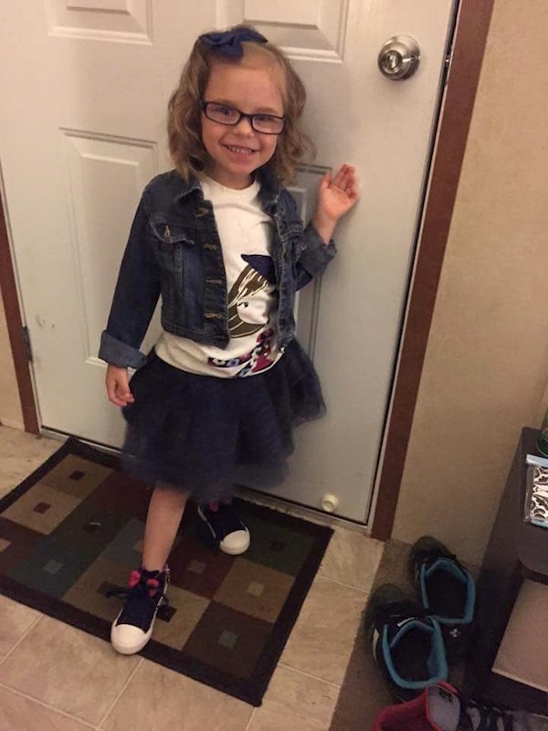 Little Girl&#039;s Before And After Pictures Of Her First Day Of School Is So Damn Relatable