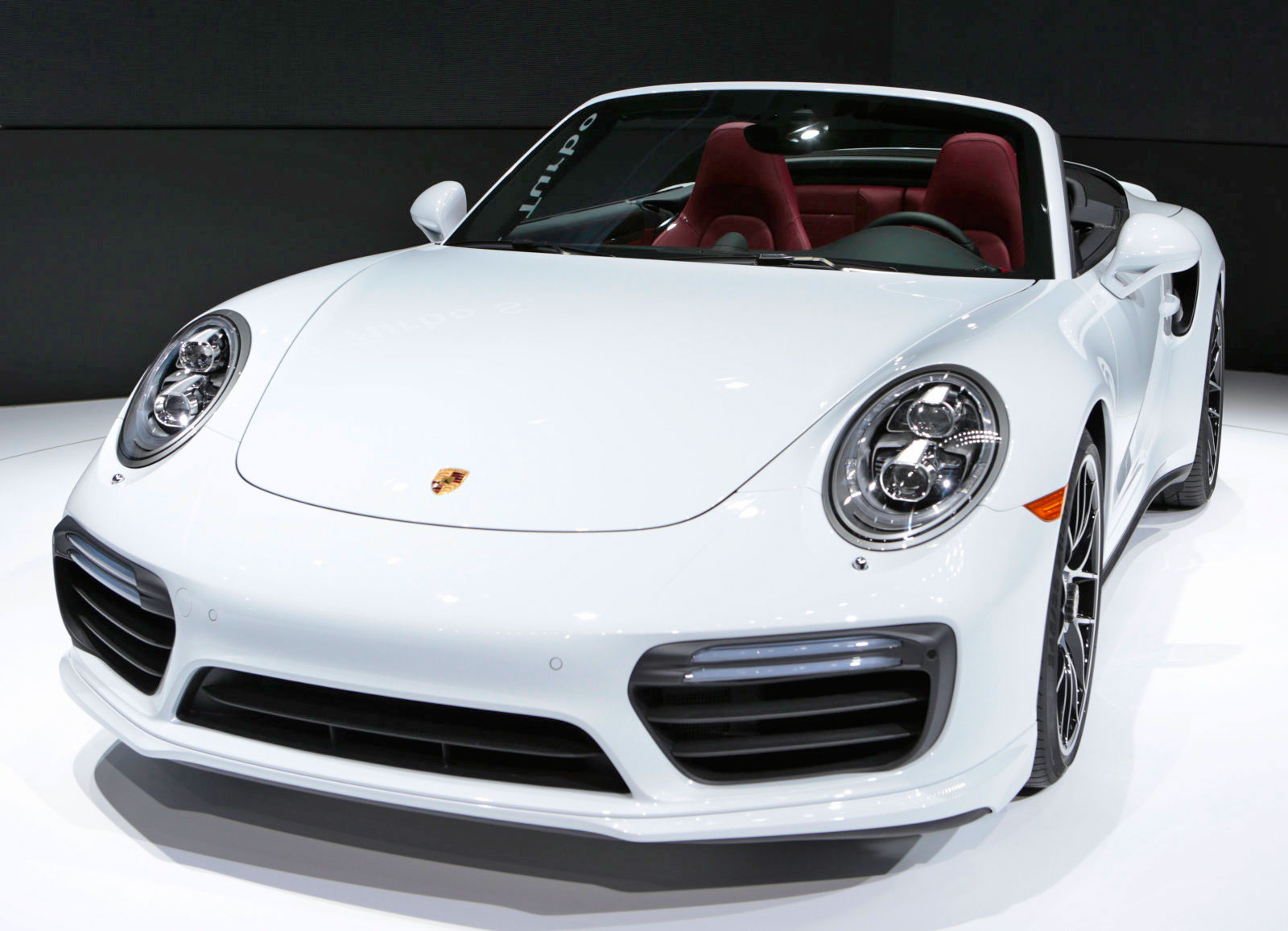 Porsche is working on a plug-in hybrid version of the 911