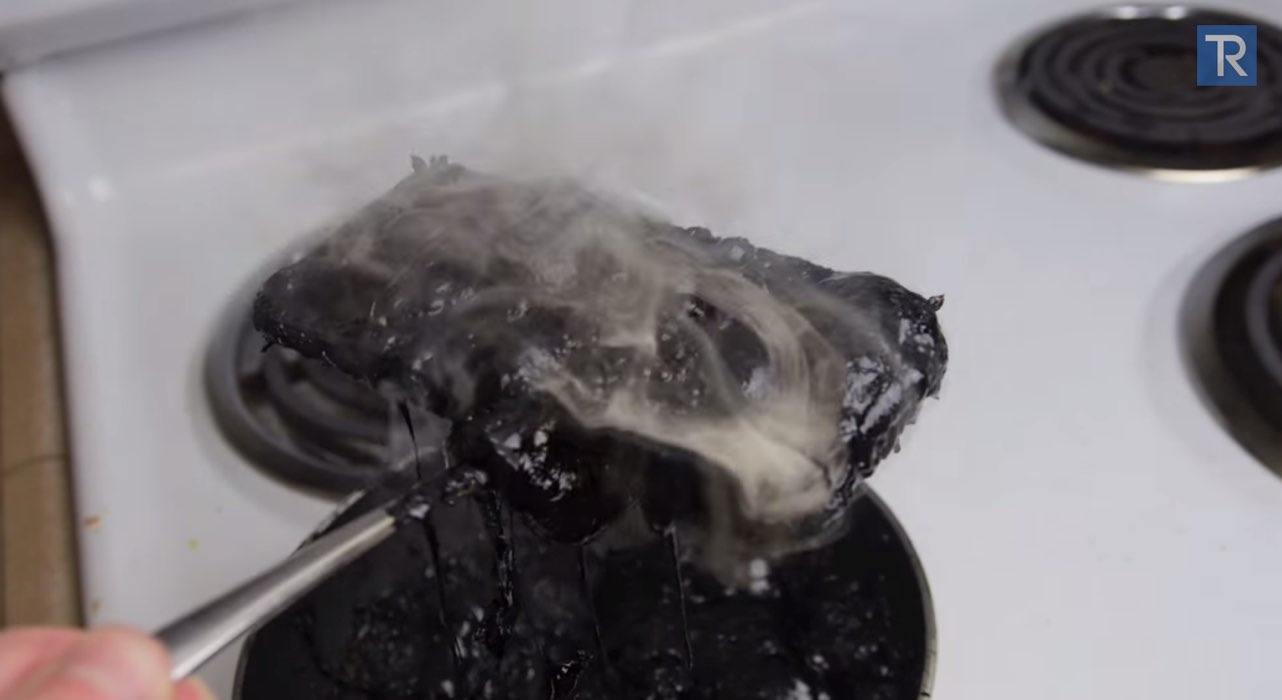 photo of Boiling an iPhone 6 in Coca-Cola, for science image