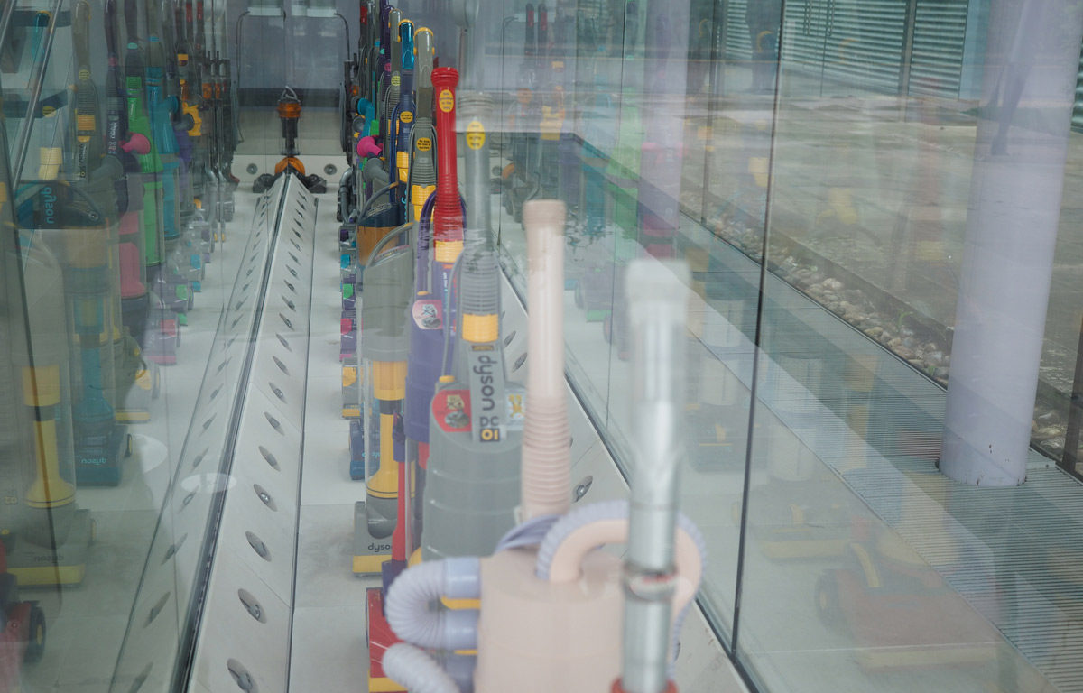 Dyson says vacuum makers are cheating efficiency tests, VW style