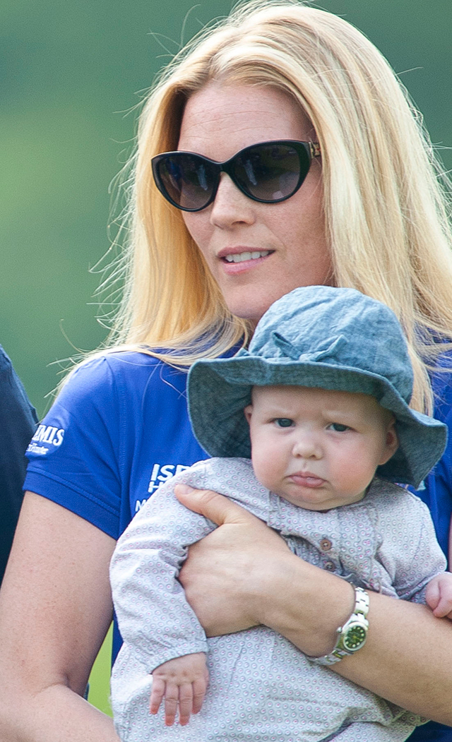 Zara Phillips Glows As She Hits The Golf Course With Baby Mia And ...