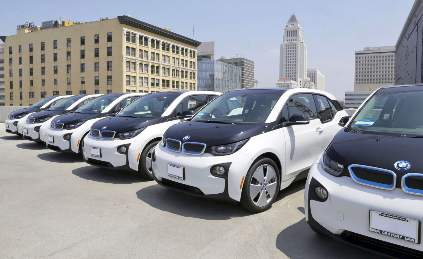 LAPD adds 100 BMW i3 EVs to its non-emergency fleet