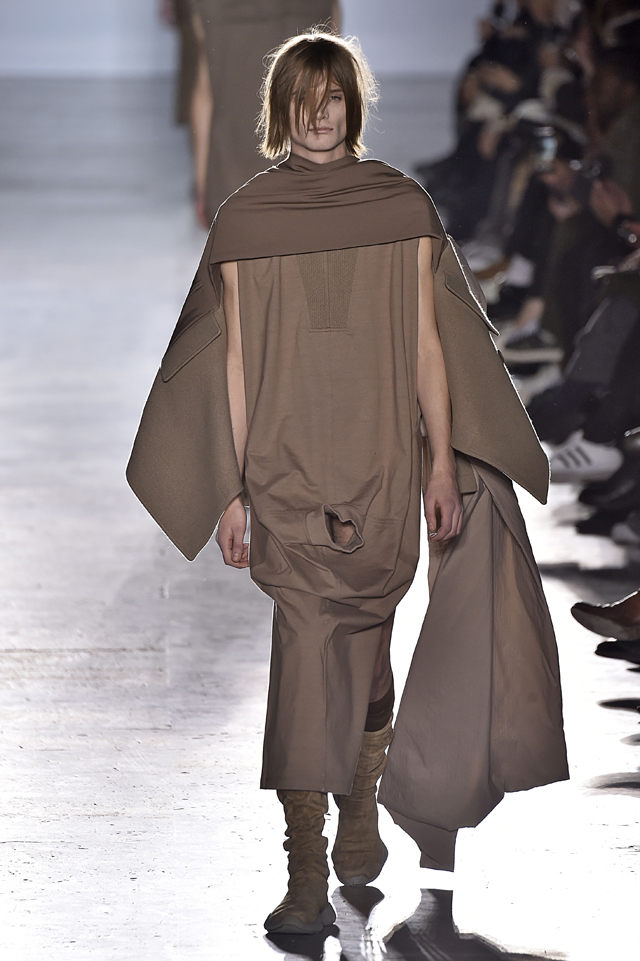 Rick Owens Just Did The Most Outrageous Thing At Paris Fashion Week Huffpost Uk