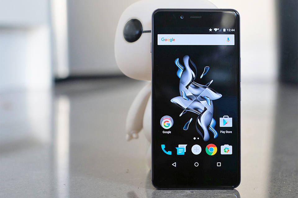 The OnePlus X is now available without an invite