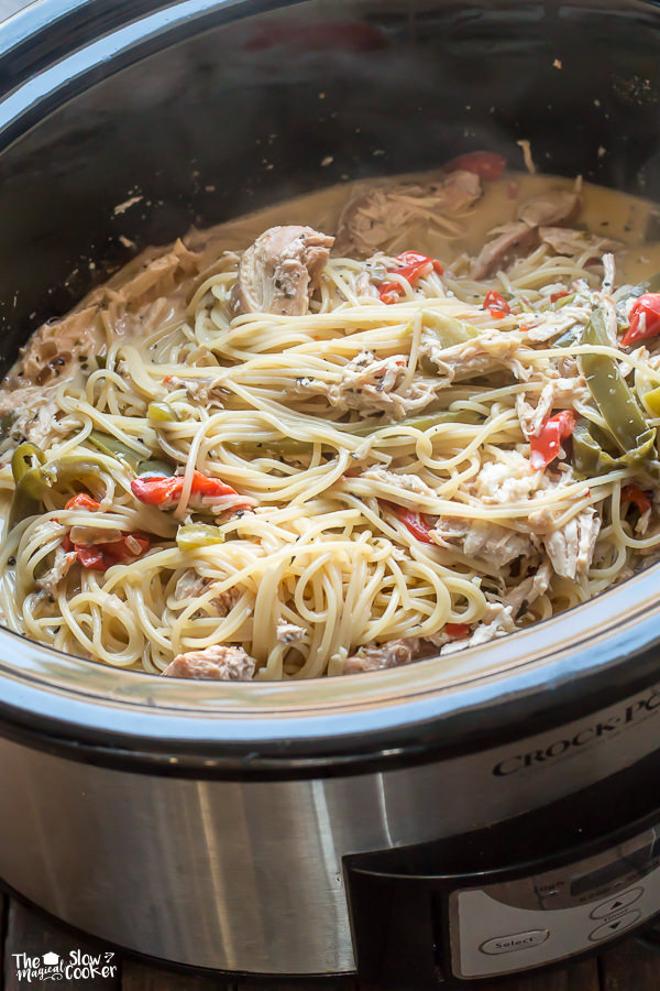 Slow cooker creamy Italian chicken spaghetti - AOL Food
