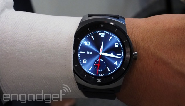 AT&amp;T will carry LG's G Watch R in stores
