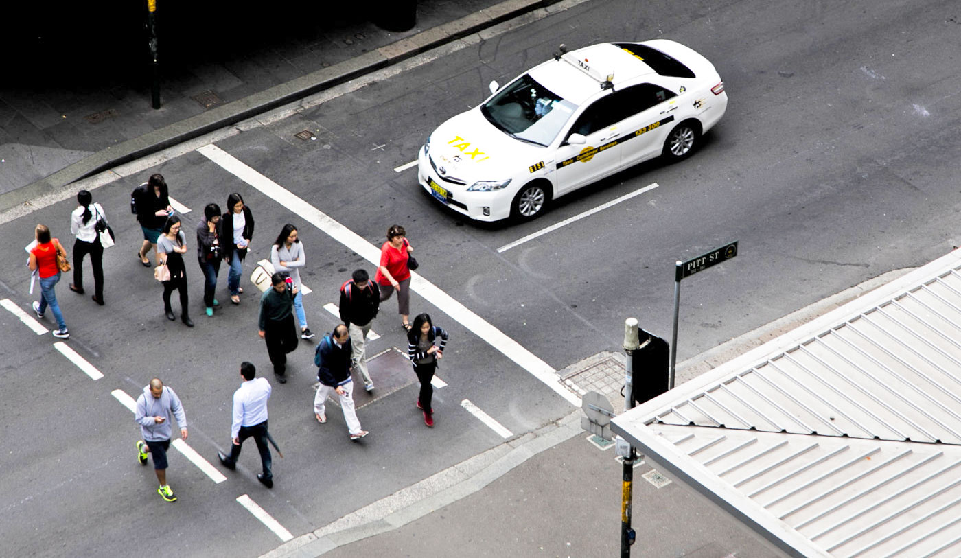 Australia puts traffic lights in the ground to alert phone addicts