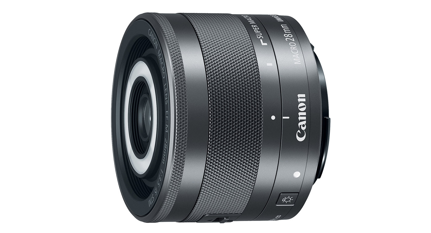Canon&#039;s latest EOS M lens has a built-in ring flash