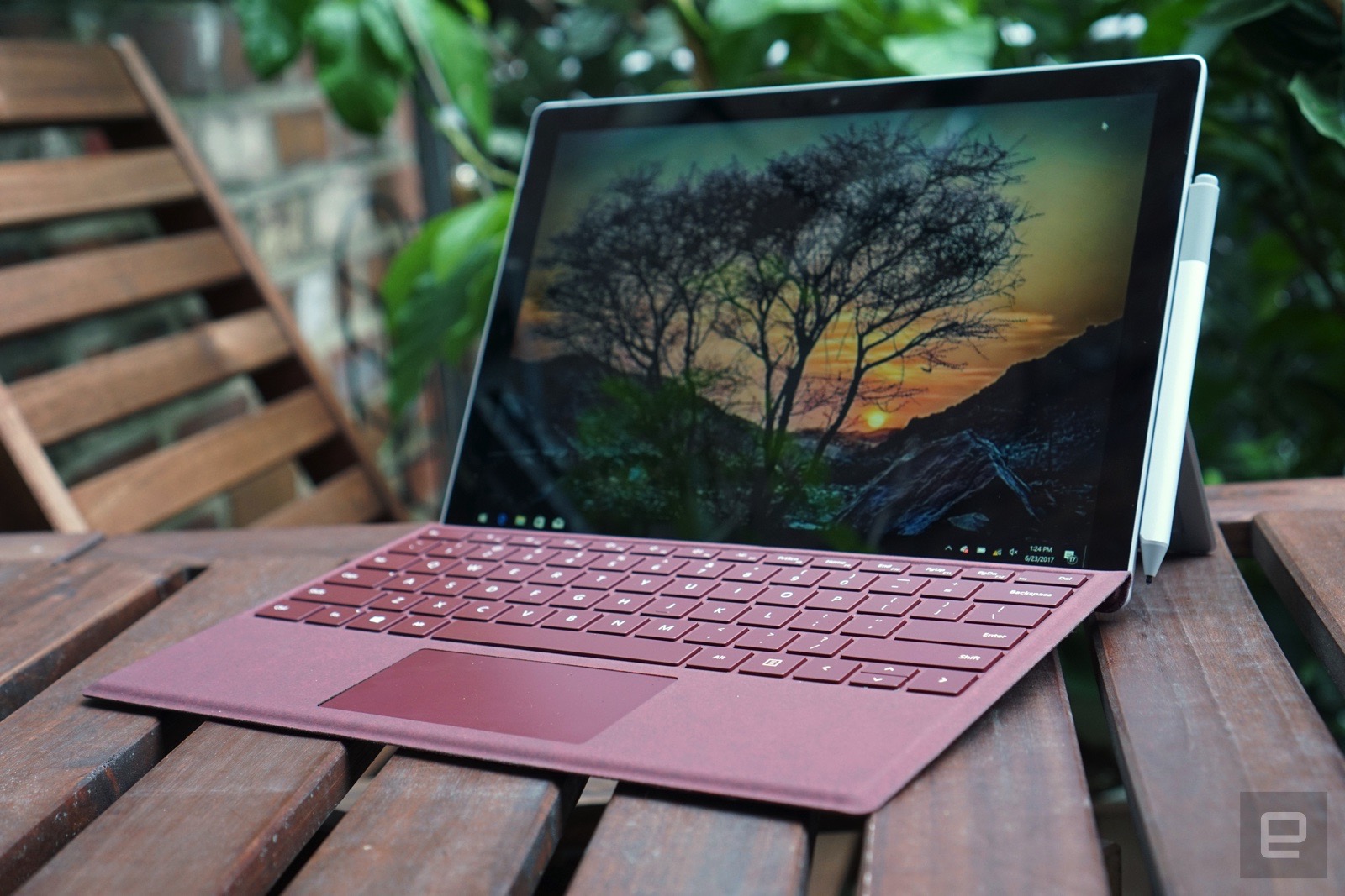 photo of Surface Pro review: Microsoft's best hybrid notebook plays it safe image