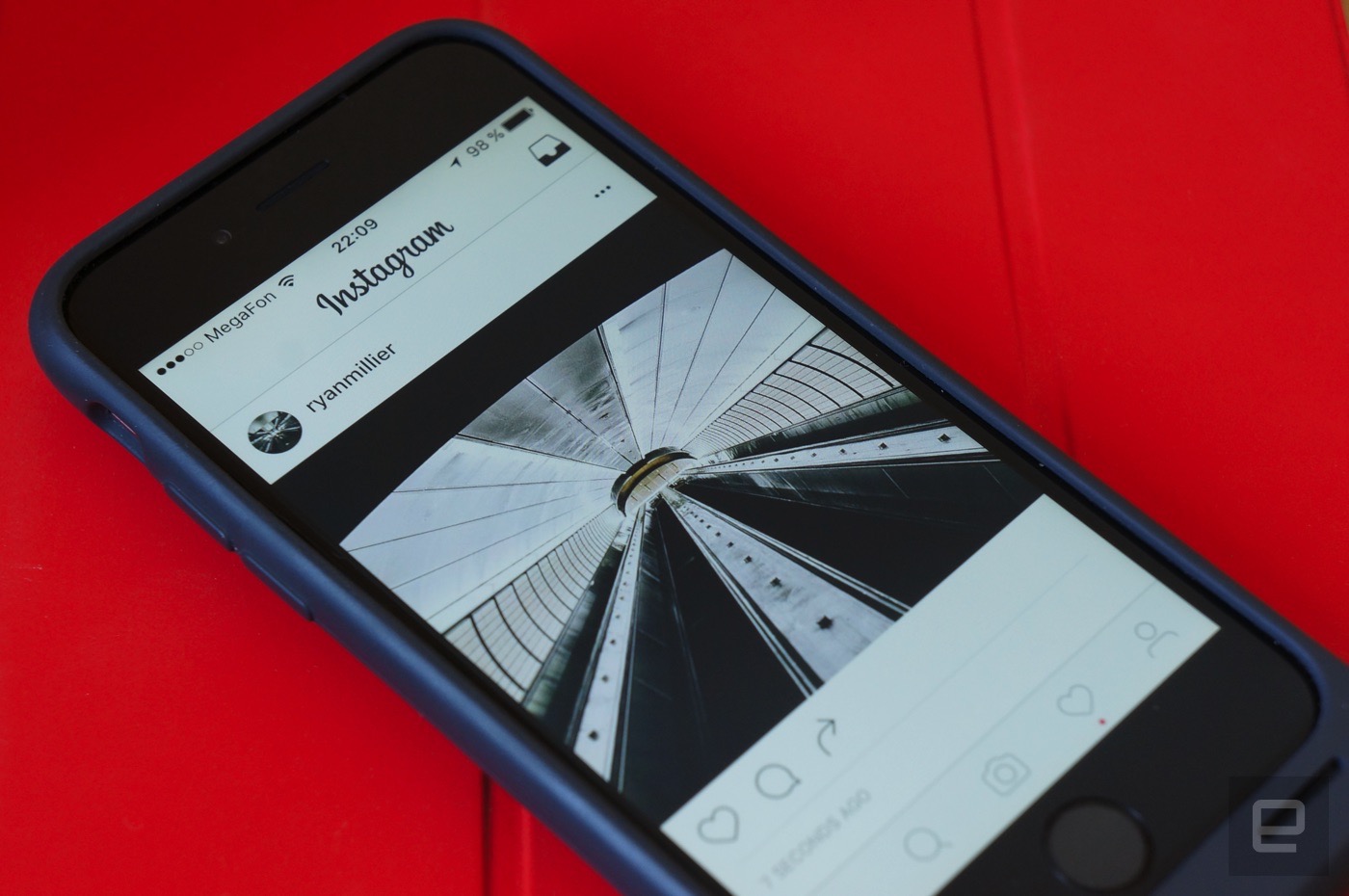 Instagram tests a monochromatic redesign