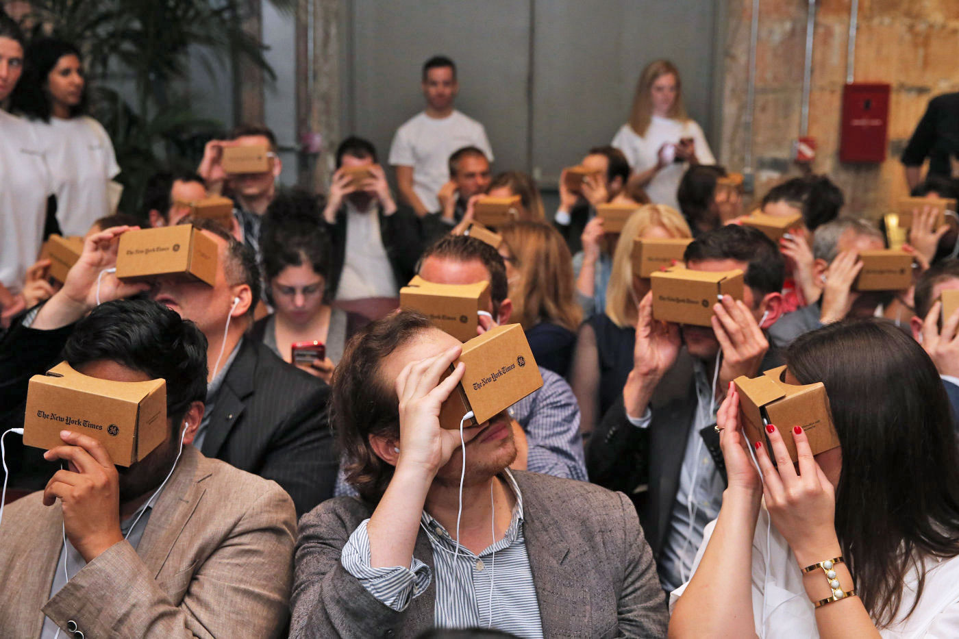 NY Times sends 300,000 Google Cardboard viewers to subscribers