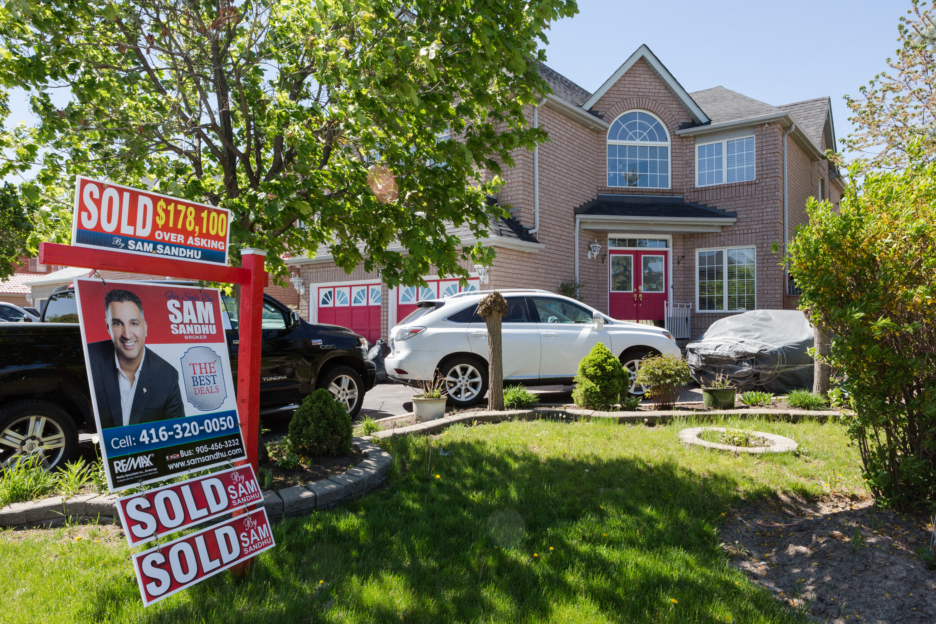 Canadian Real Estate Prices Will Fall 28 By 2020, According To Thi...