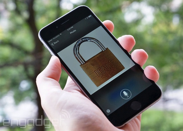 iPhone 6 showing a picture of a padlock