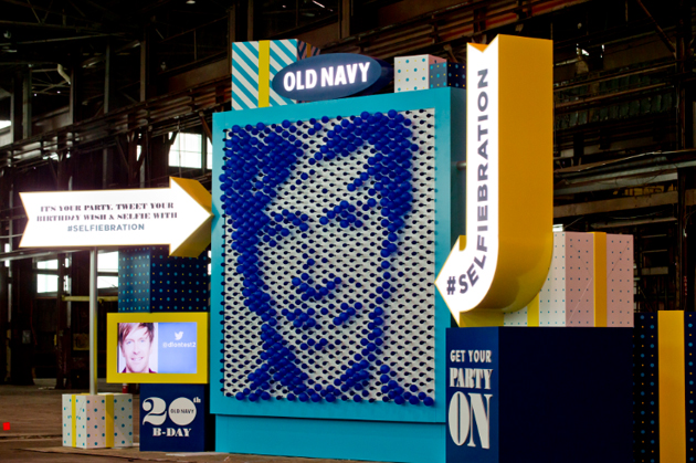 Old Navy's machine turns your selfies into giant balloon art