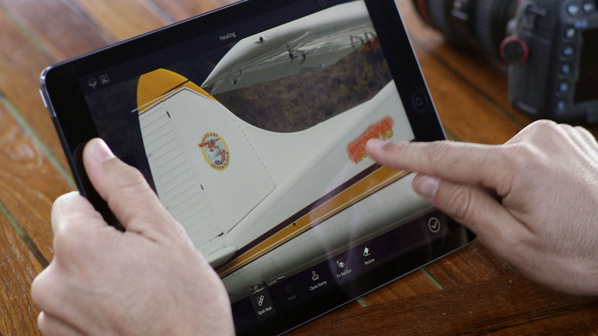 Adobe&#039;s Photoshop iOS apps are ready for use on the iPad Pro