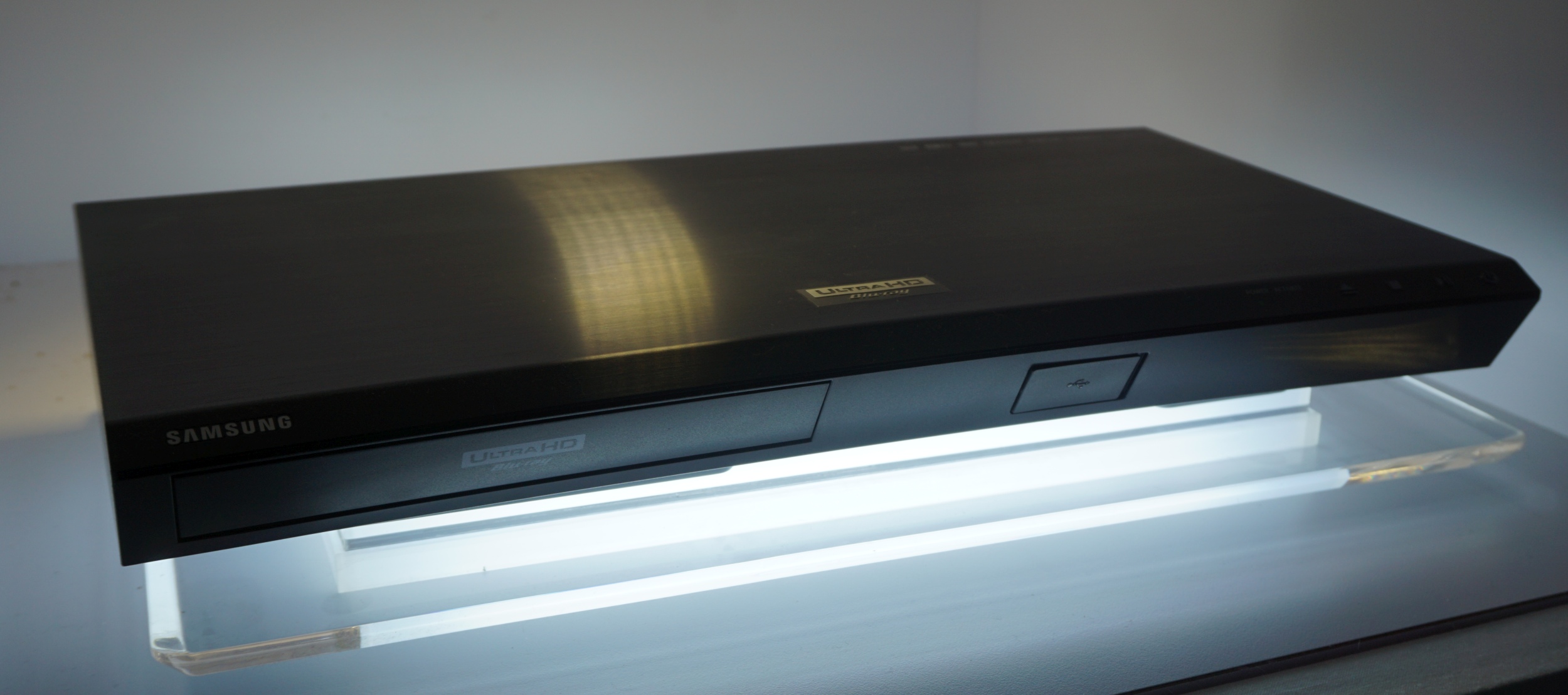 photo of The first Ultra HD Blu-ray players are already on sale image