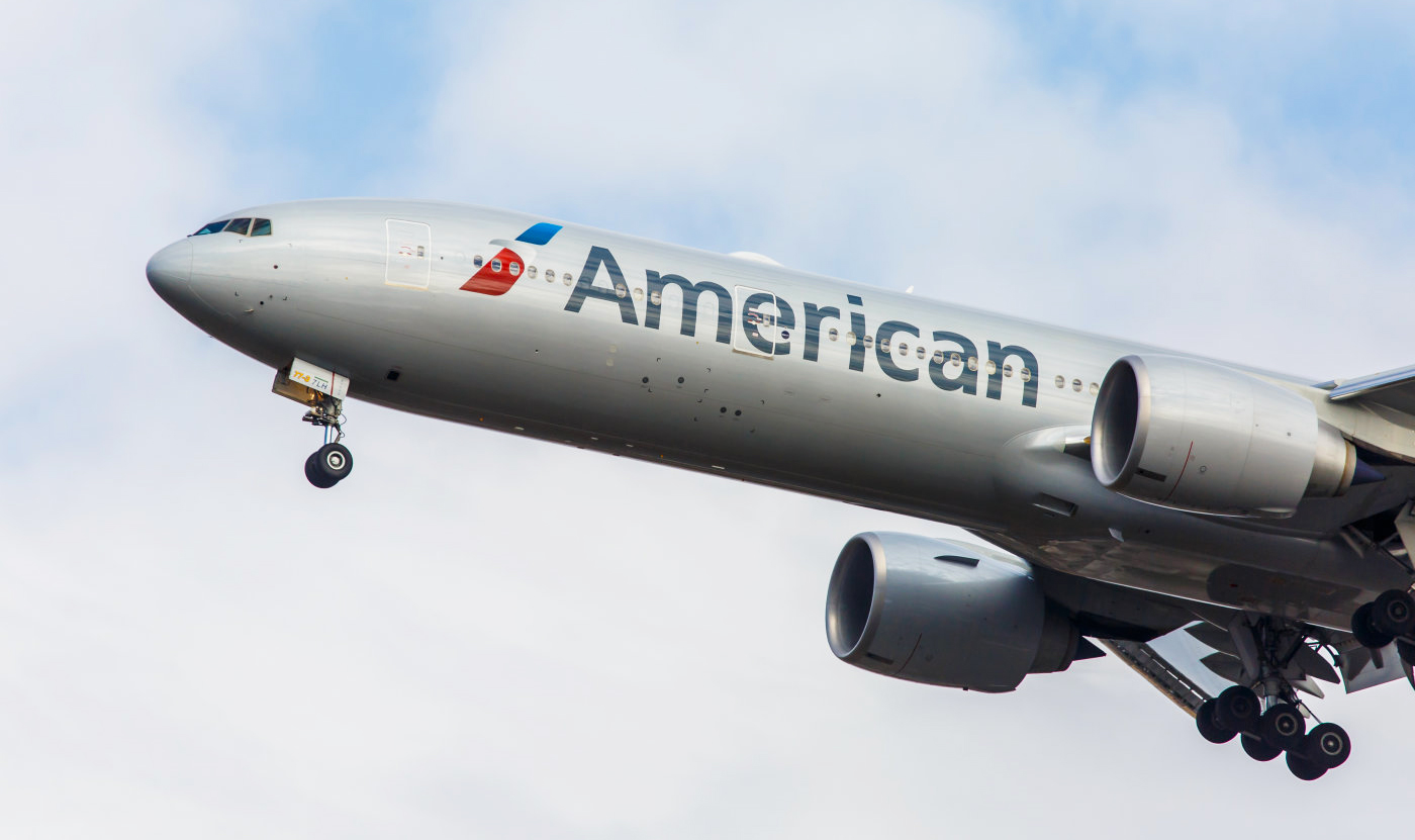 photo of American Airlines teams up with Uber for door to door travel image