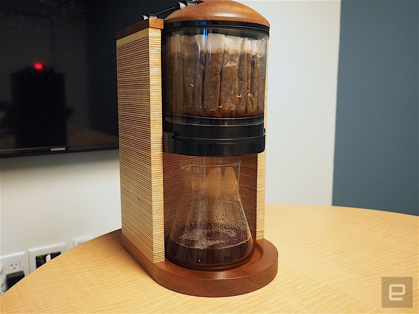 This machine makes cold brew coffee in less than 10 minutes