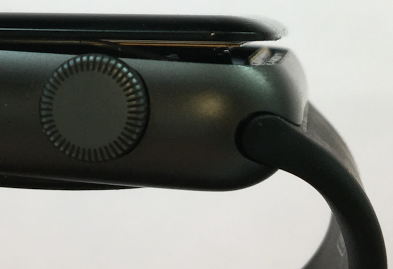 photo of Apple adds one more year of warranty to first-gen Watches image