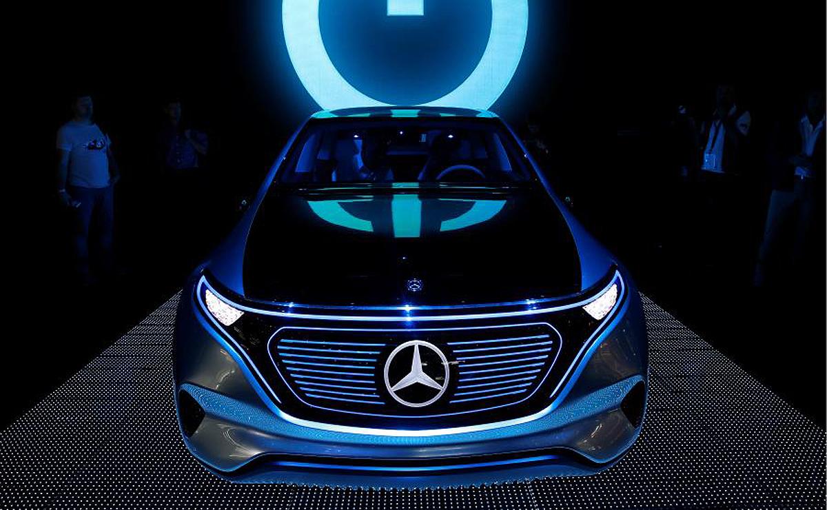 photo of Mercedes-Benz spends $1 billion to make EVs at Alabama plant image